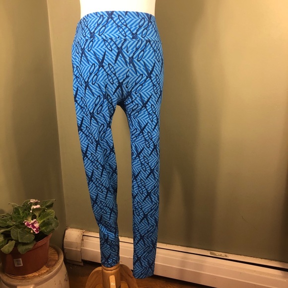 OS Lularoe leggings with scissors - Picture 2 of 9